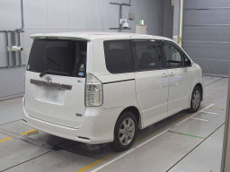 2008 Toyota Noah