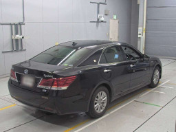 2013 Toyota Crown Hybrid