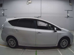 2015 Toyota Prius alpha