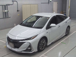 2020 Toyota Prius PHV