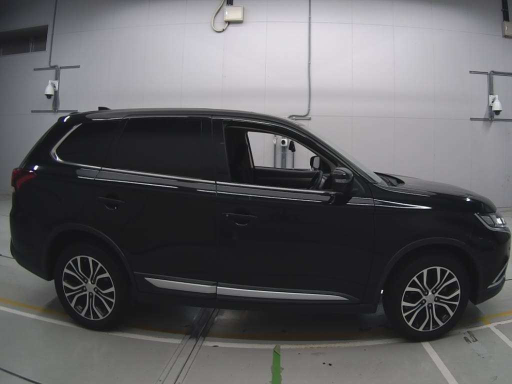 2017 Mitsubishi Outlander GF7W[2]