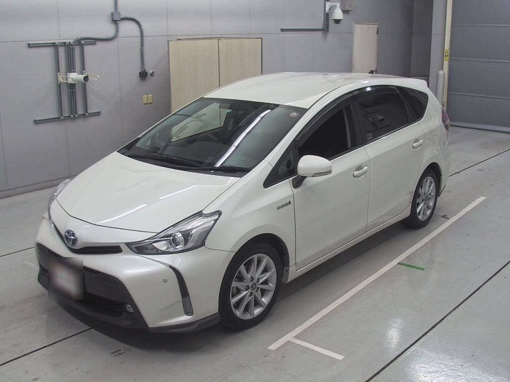 2015 Toyota Prius alpha ZVW41W[0]