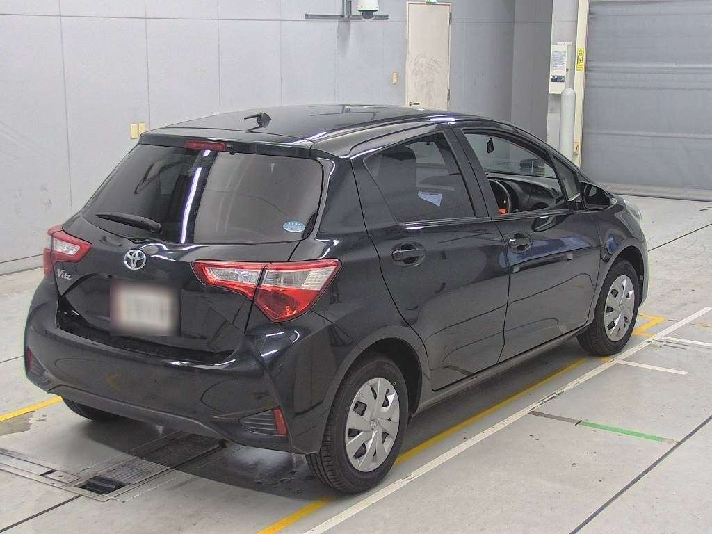 2017 Toyota Vitz KSP130[1]