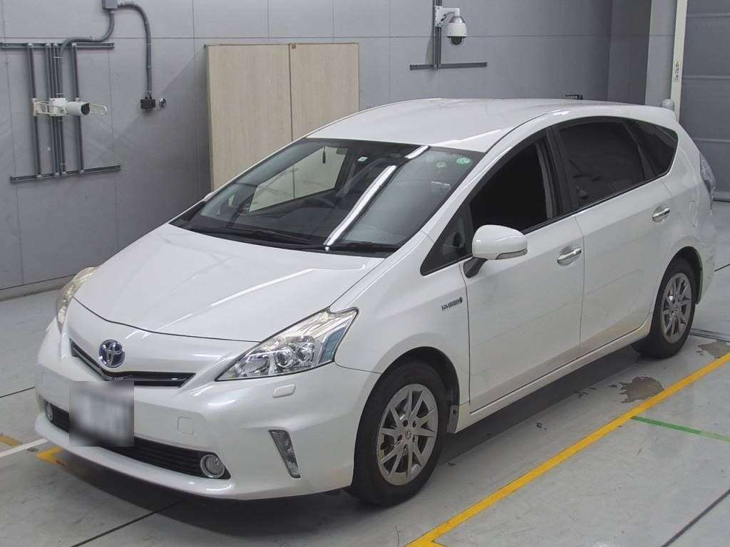 2014 Toyota Prius alpha ZVW41W[0]