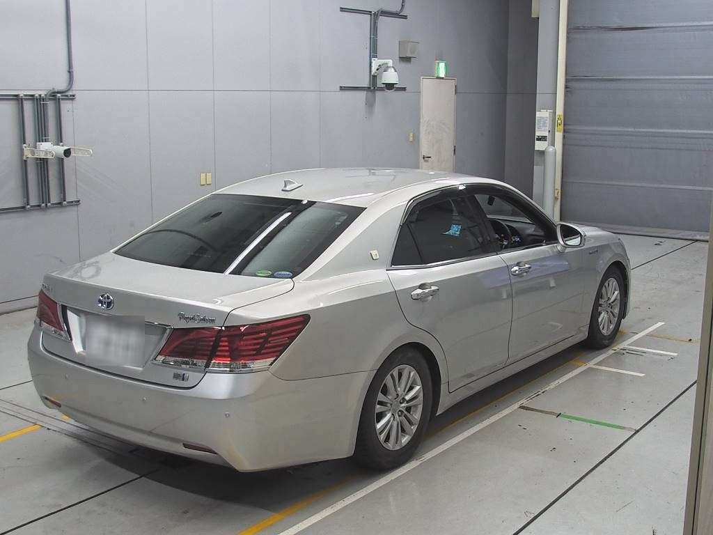 2013 Toyota Crown Hybrid AWS210[1]