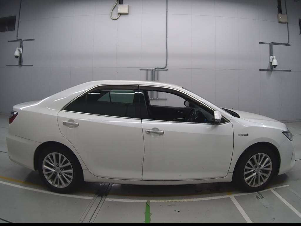 2014 Toyota Camry AVV50[2]