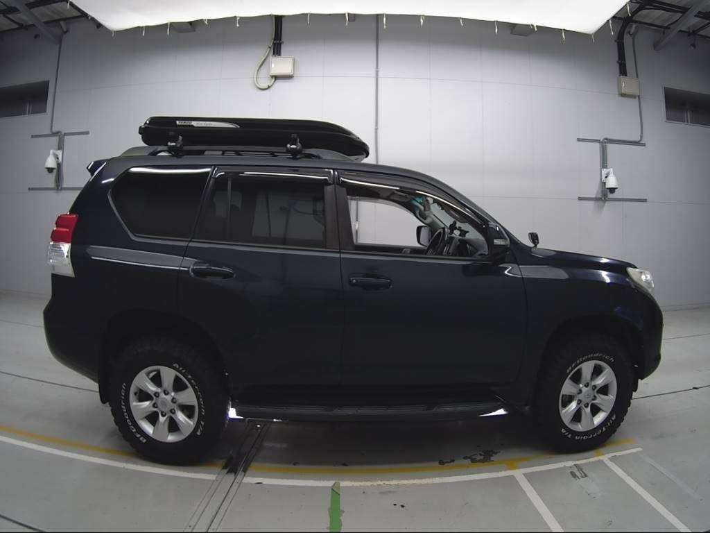 2010 Toyota Land Cruiser Prado TRJ150W[2]