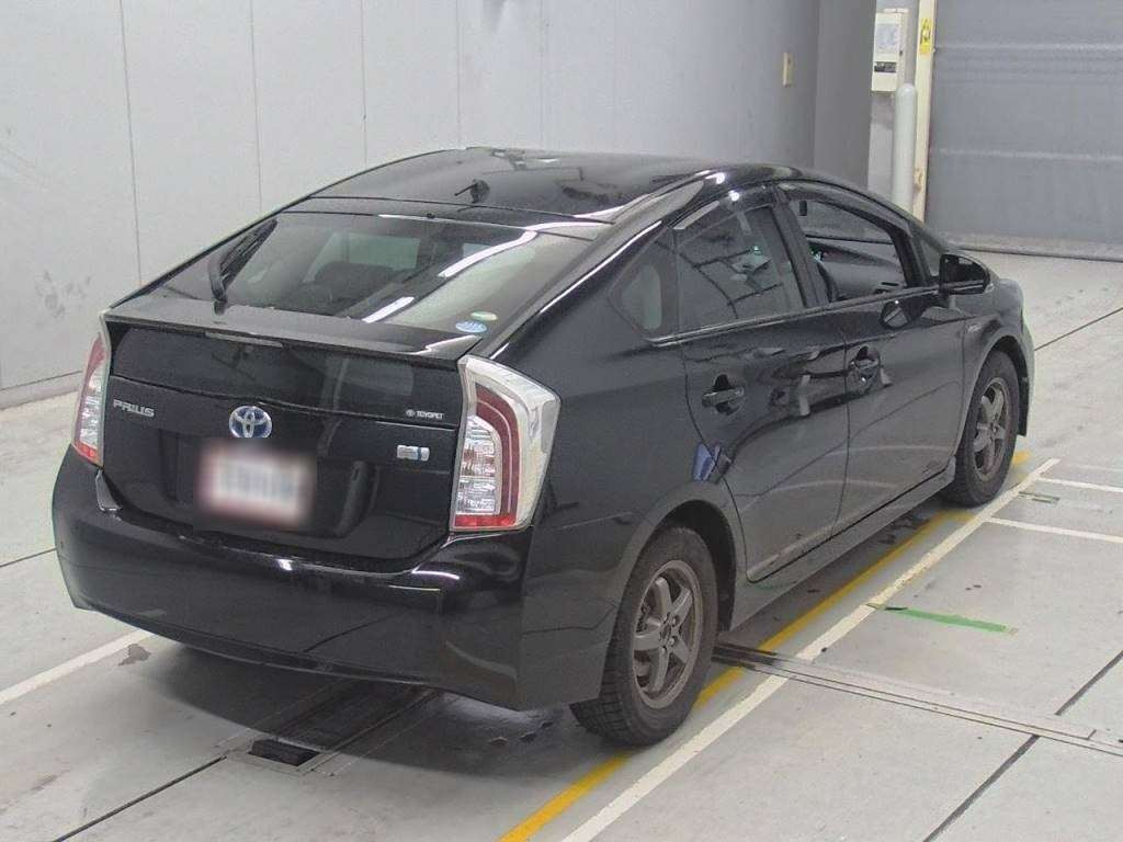 2016 Toyota Prius ZVW30[1]