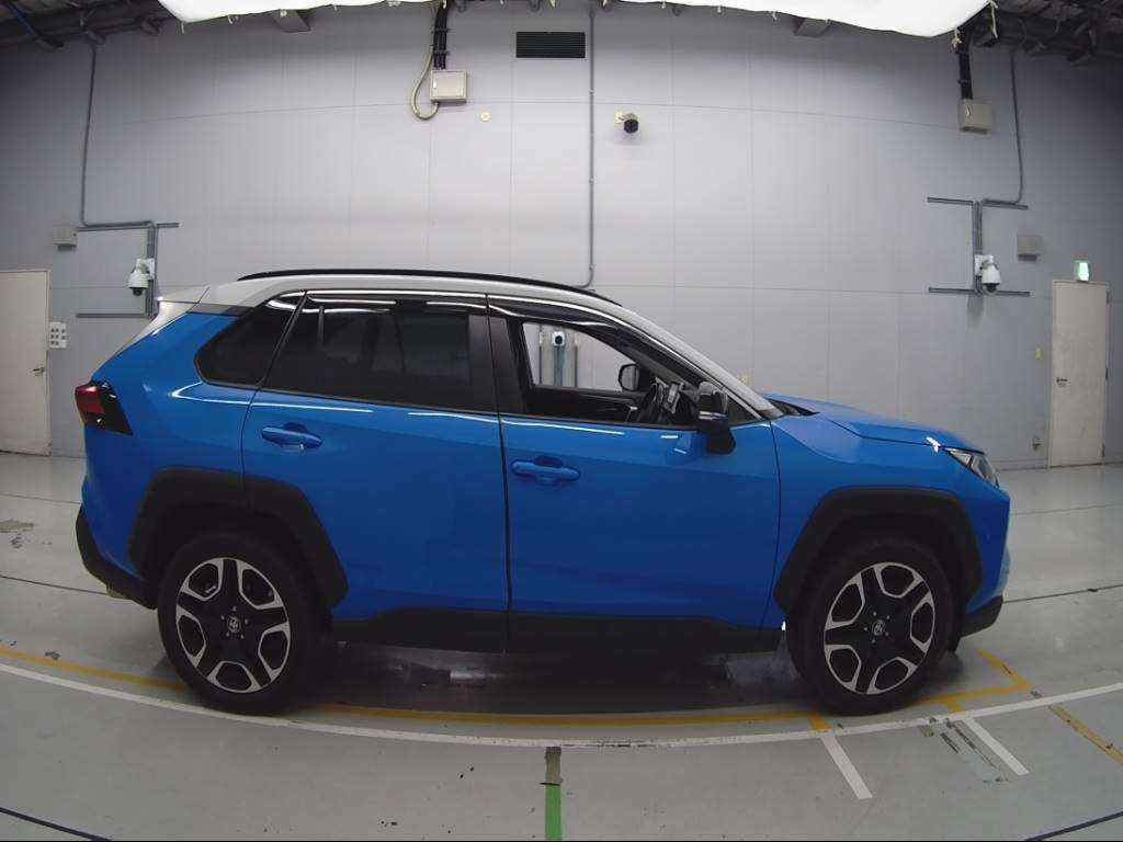 2020 Toyota RAV4 MXAA54[2]