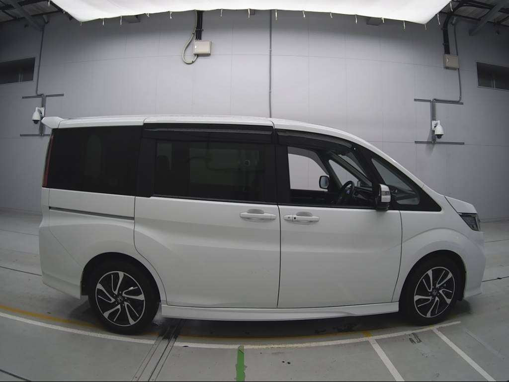 2020 Honda Step WGN Spada RP3[2]