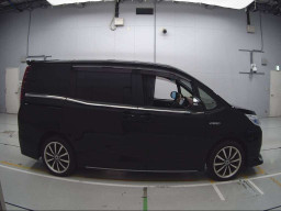 2017 Toyota Noah