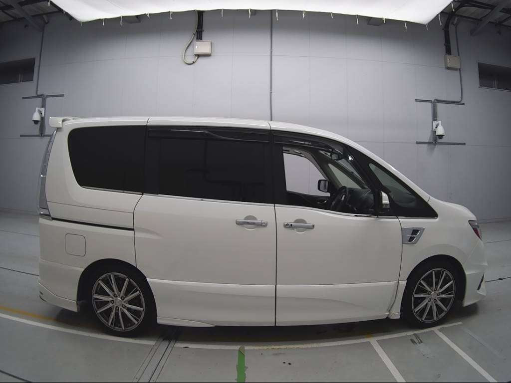 2016 Nissan Serena HFC26[2]