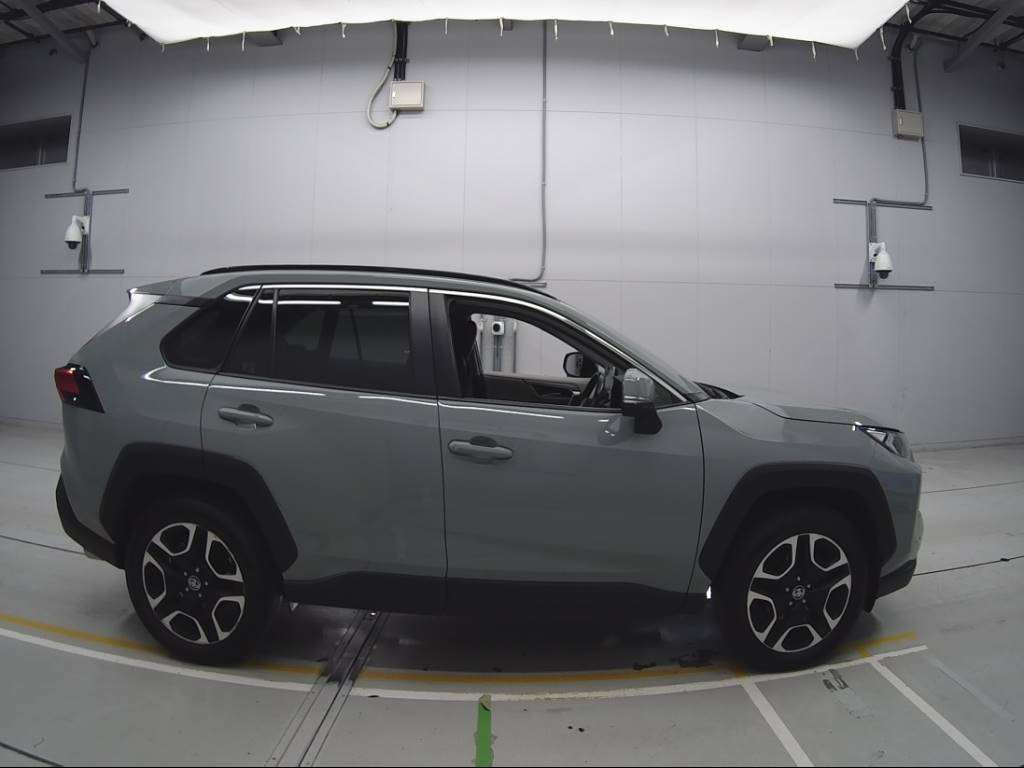 2020 Toyota RAV4 MXAA54[2]