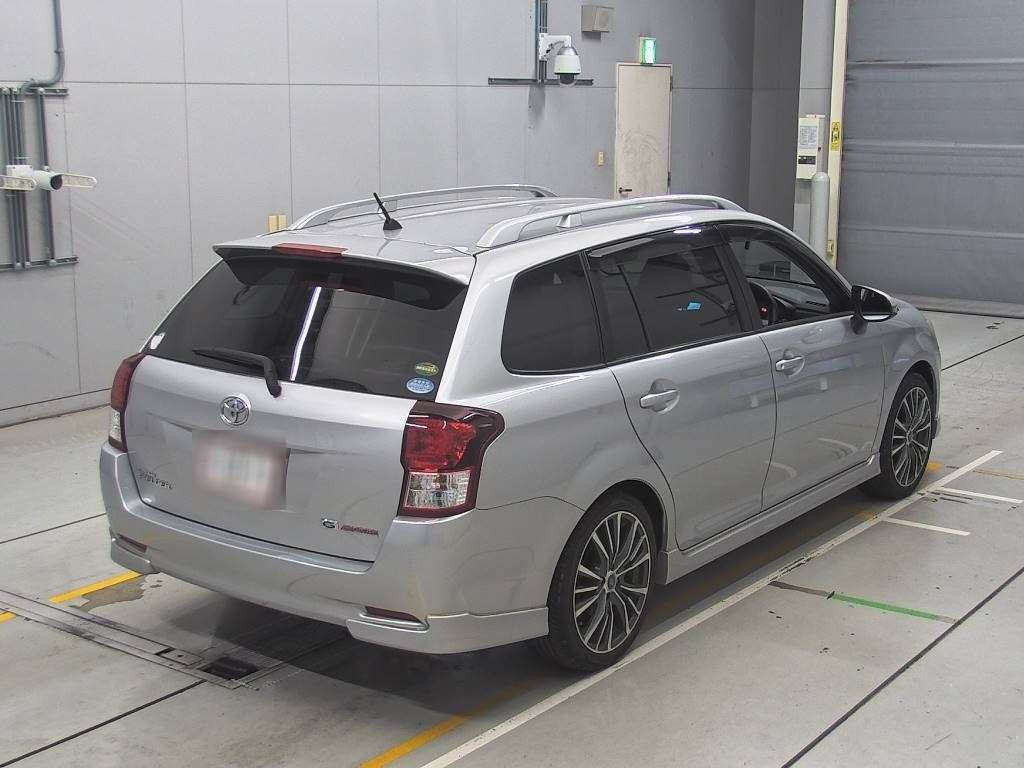 2014 Toyota Corolla Fielder NZE161G[1]