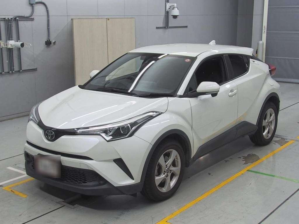 2017 Toyota C-HR NGX50[0]