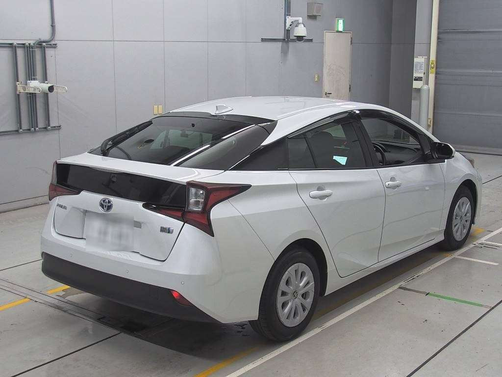 2022 Toyota Prius ZVW51[1]