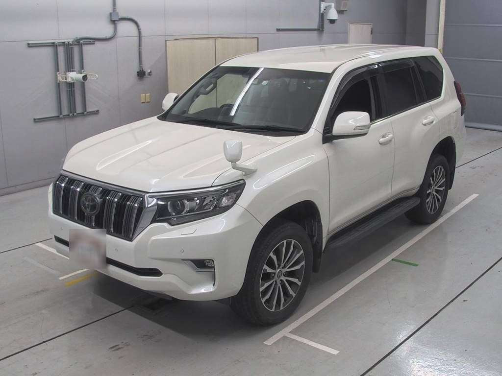 2017 Toyota Land Cruiser Prado GDJ150W[0]