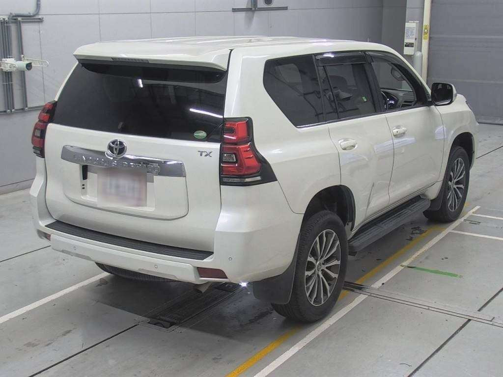 2017 Toyota Land Cruiser Prado GDJ150W[1]