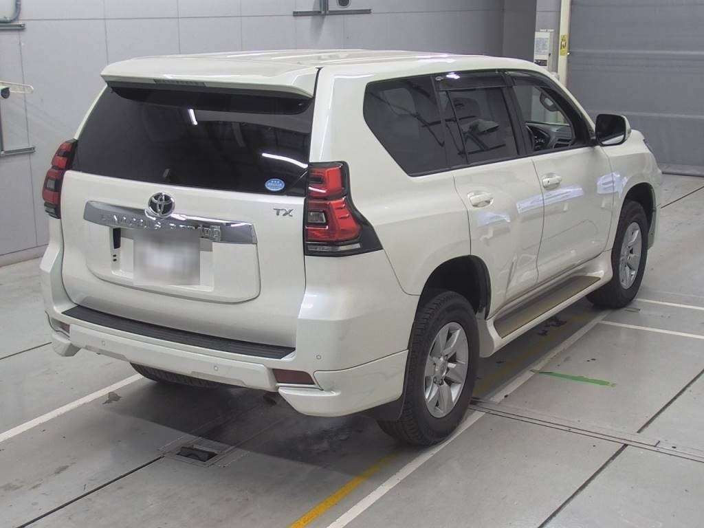 2018 Toyota Land Cruiser Prado TRJ150W[1]