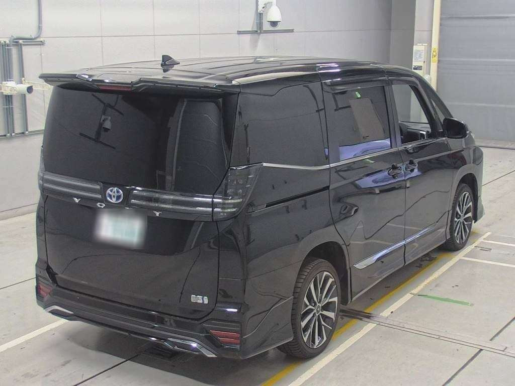 2023 Toyota Voxy ZWR95W[1]