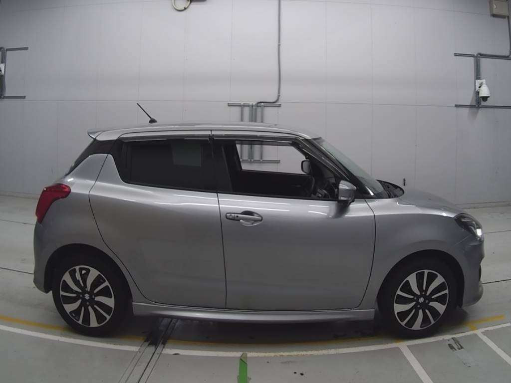 2017 Suzuki Swift ZC83S[2]