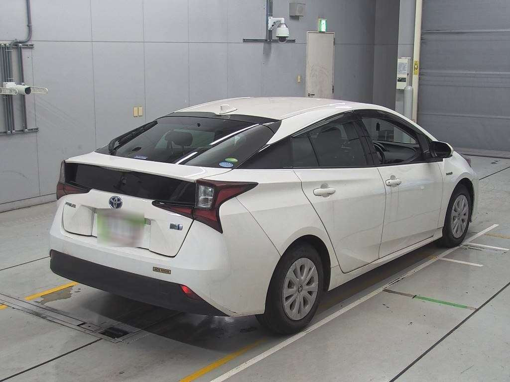 2019 Toyota Prius ZVW51[1]