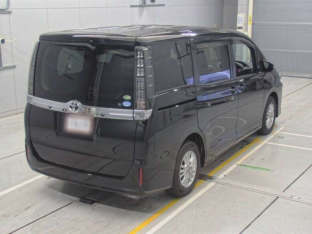 2016 Toyota Voxy ZRR80G[1]