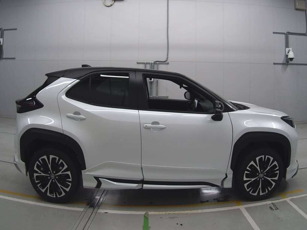 2024 Toyota YARIS CROSS MXPJ10[2]