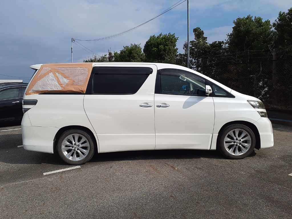 2010 Toyota Vellfire ANH20W[2]