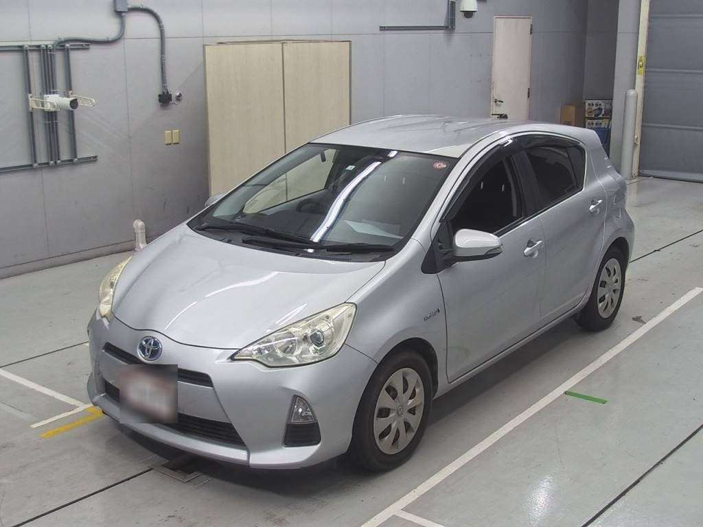 2012 Toyota Aqua NHP10[0]