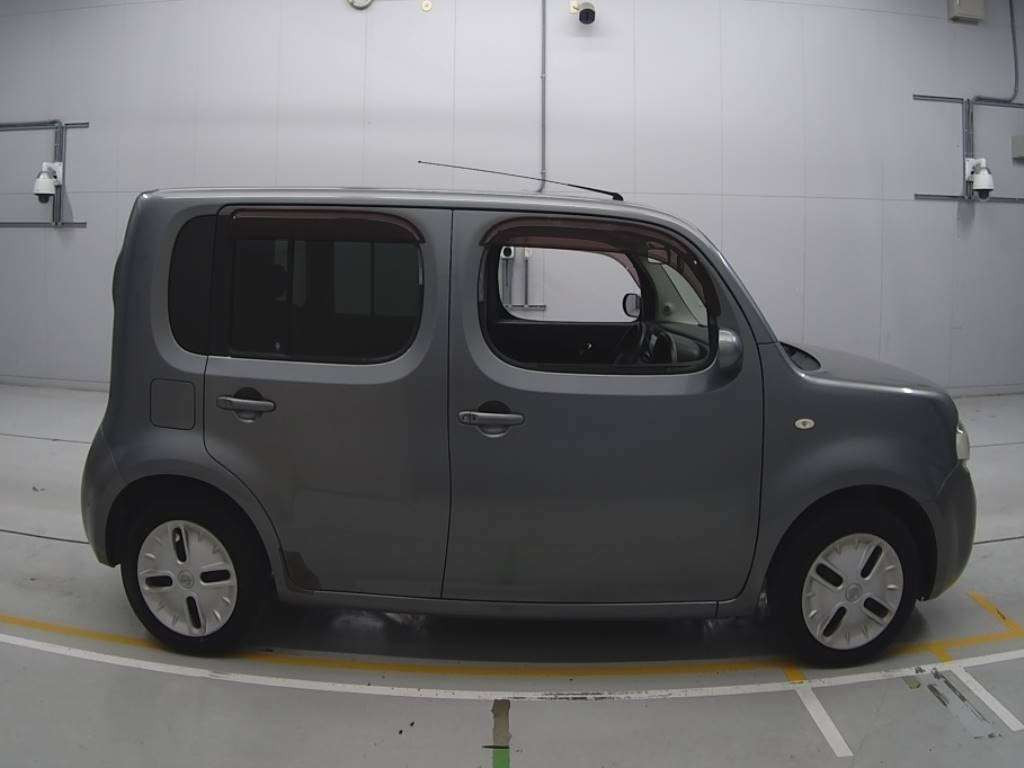 2010 Nissan Cube Z12[2]