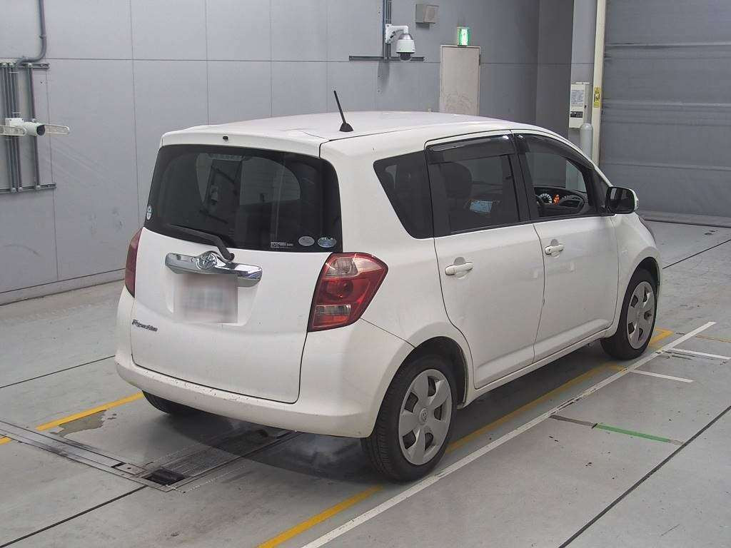 2007 Toyota Ractis SCP100[1]