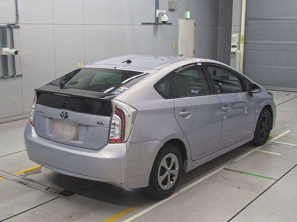 2012 Toyota Prius ZVW30[1]