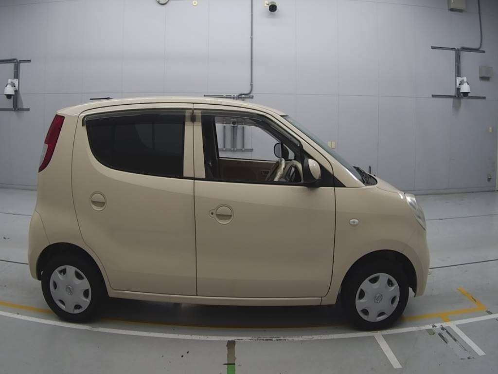 2010 Nissan Moco MG22S[2]