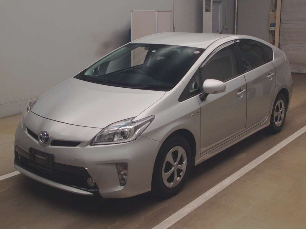 2015 Toyota Prius ZVW30[0]