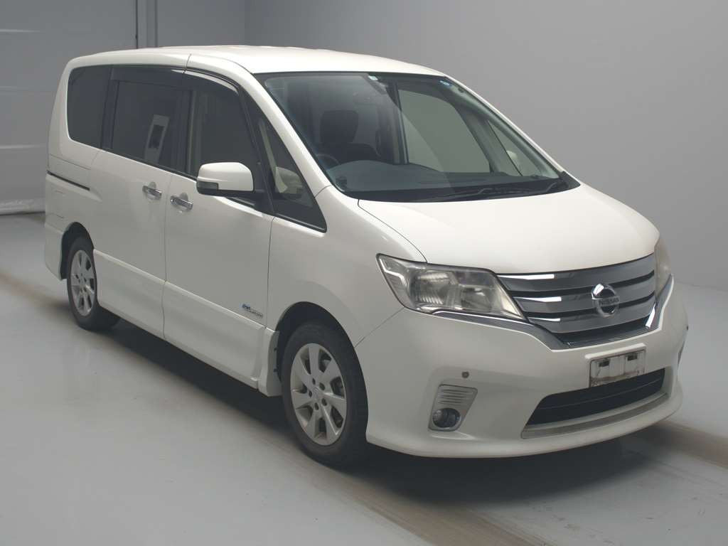 2013 Nissan Serena HFC26[2]