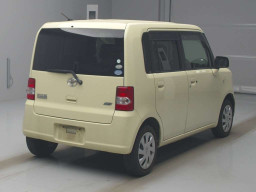 2013 Toyota Pixis Space