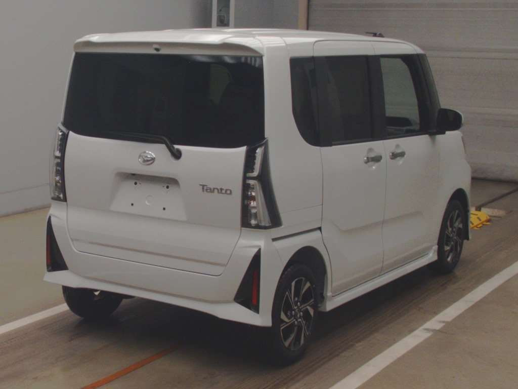 2023 Daihatsu Tanto Custom LA650S[1]