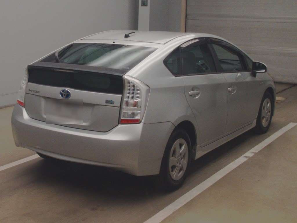 2010 Toyota Prius ZVW30[1]