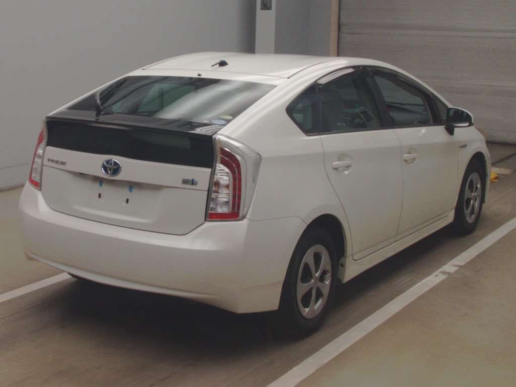 2012 Toyota Prius ZVW30[1]