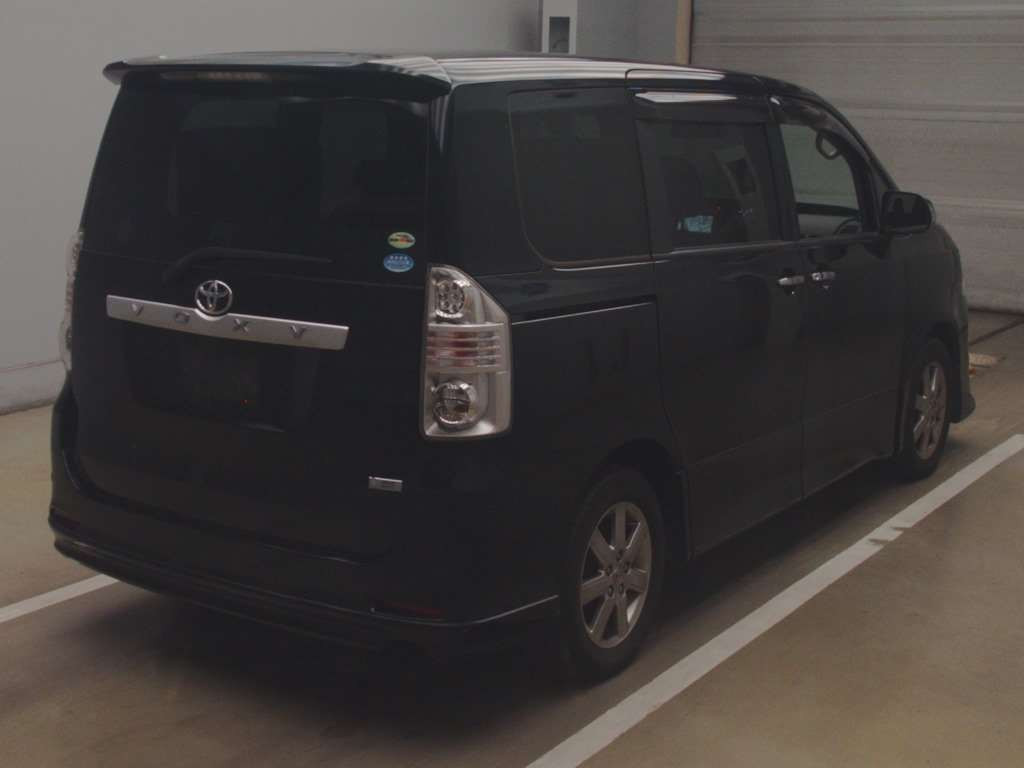 2009 Toyota Voxy ZRR70W[1]