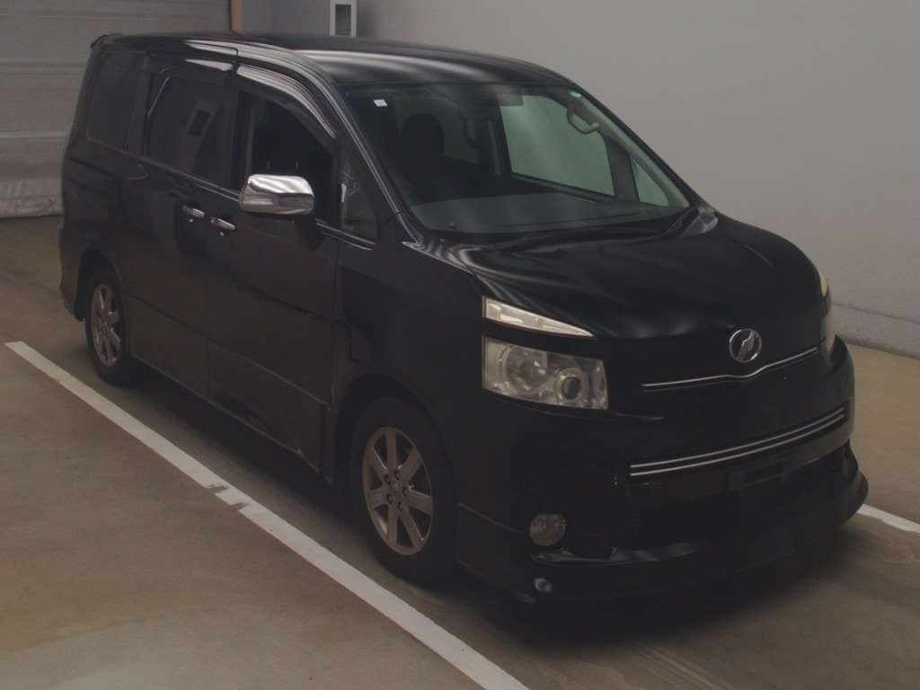 2009 Toyota Voxy ZRR70W[2]