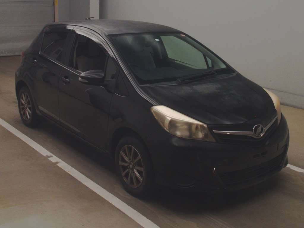 2012 Toyota Vitz KSP130[2]