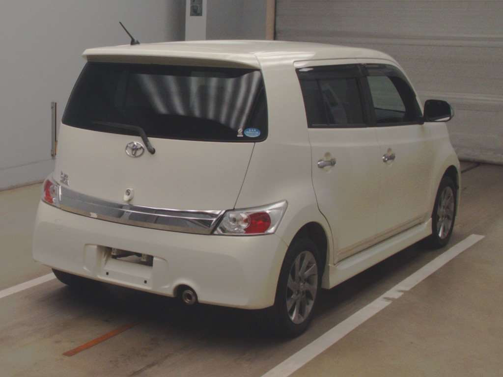 2012 Toyota bB QNC21[1]