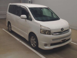 2009 Toyota Voxy