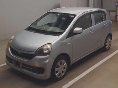 2014 Daihatsu Mira es