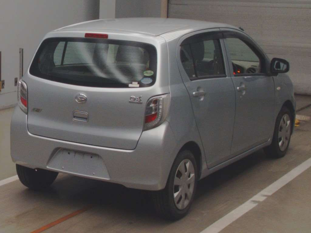 2014 Daihatsu Mira es LA300S[1]