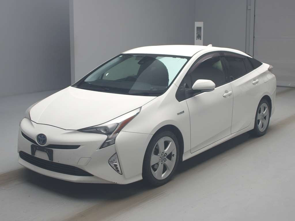 2017 Toyota Prius ZVW50[0]