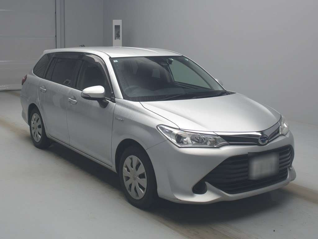 2017 Toyota Corolla Fielder NKE165G[2]