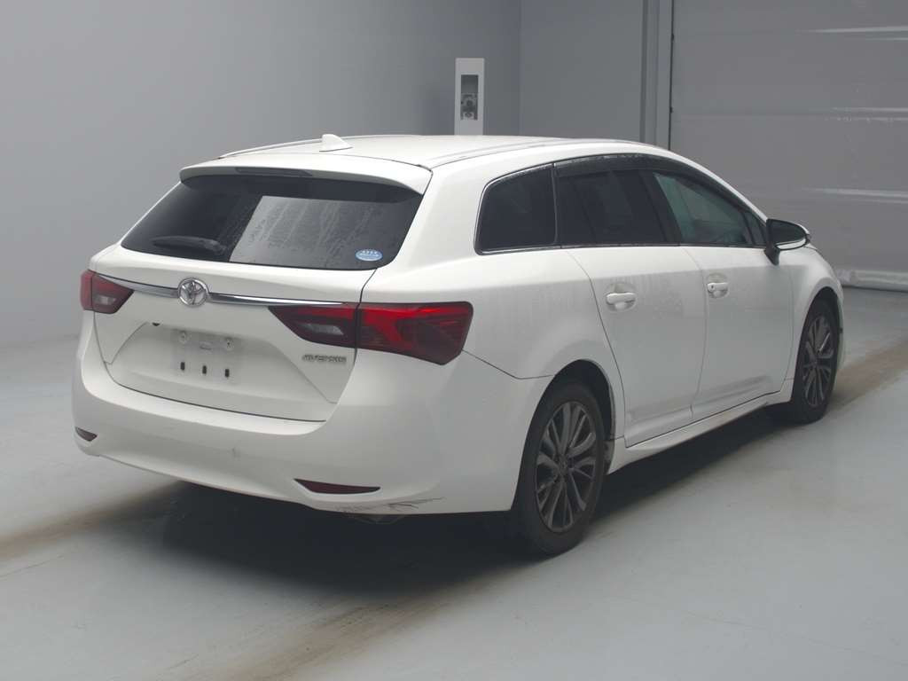 2017 Toyota Avensis Wagon ZRT272W[1]